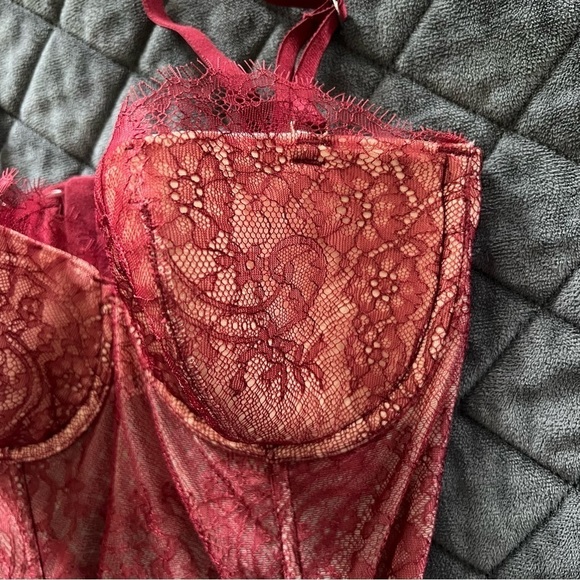 Victoria Secret Corset 32D Bustier Top Bra Dream Angels Crop Burgundy - Picture 2 of 9